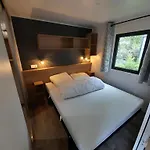 Chez Maya *