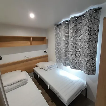 مكان تخييم Chez Maya Étaples